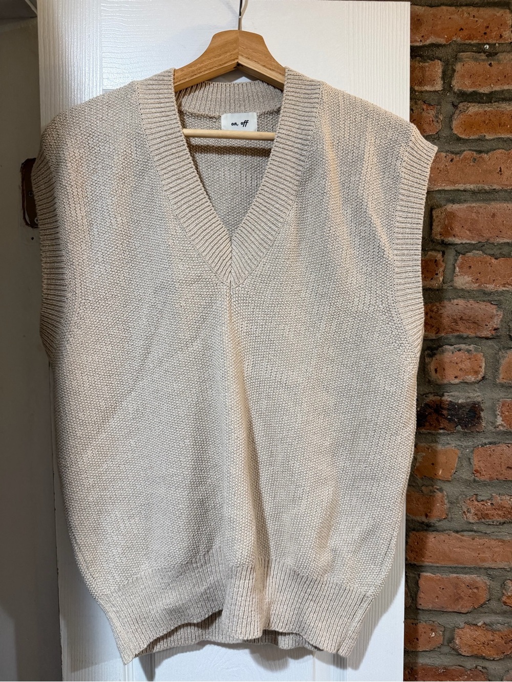 The Frankie Shop Women's Cream and Tan Vest Jumper